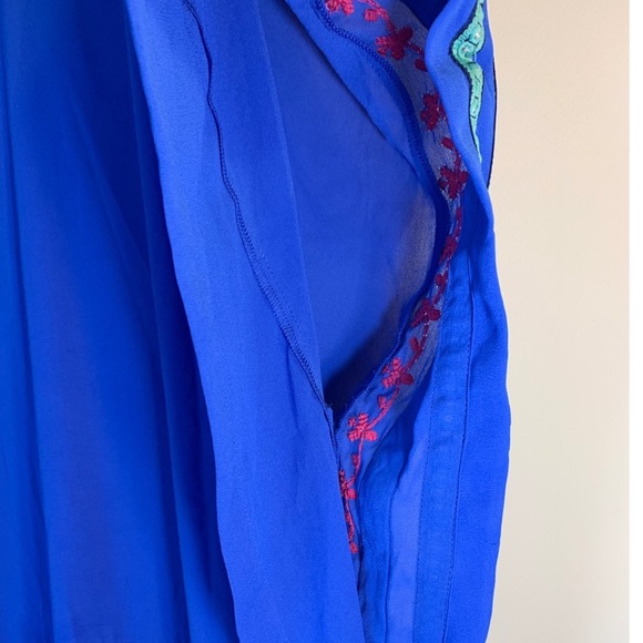 ✨NWOT✨ Tribal Batwing Blouse - Picture 4 of 6